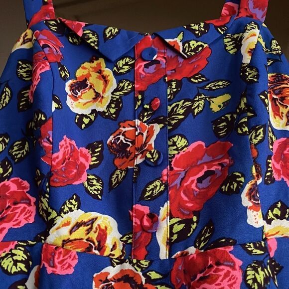 Fun Floral Summer Dress - Picture 2 of 9